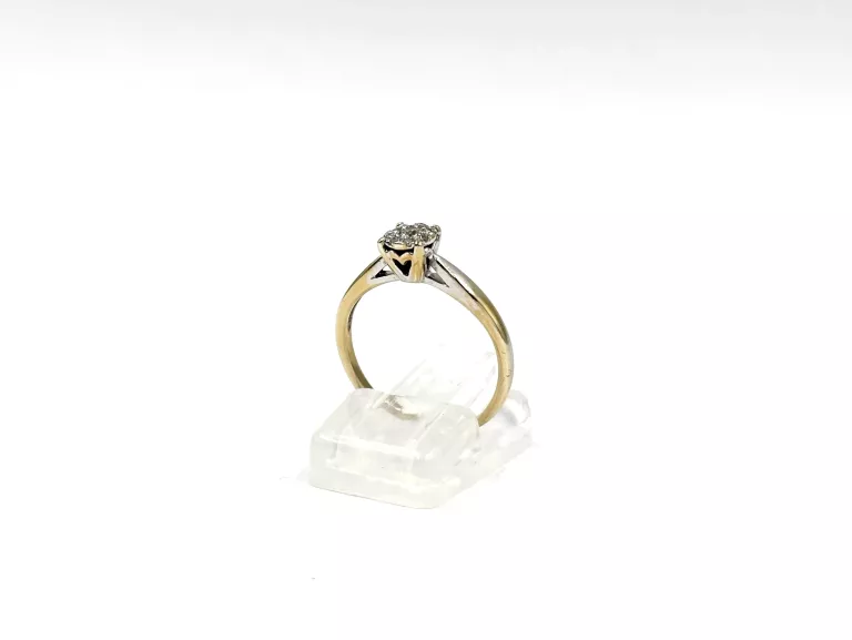 ZŁOTY PIERŚCIONEK Z DIAMENTAMI 375 1,97G R13 0,13CT