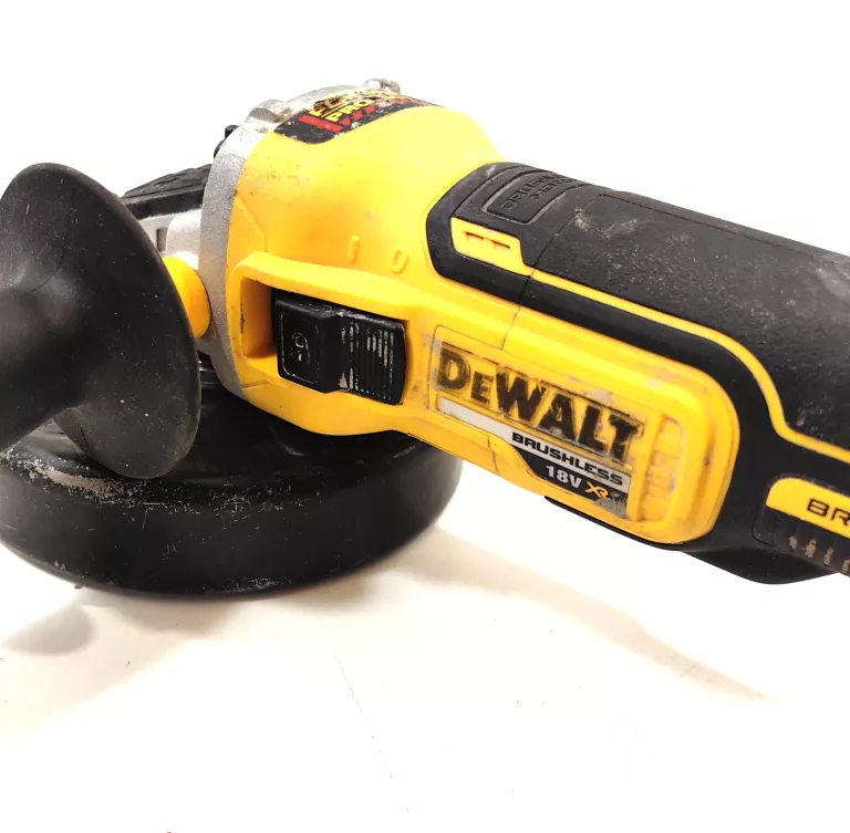 SZLIFIERKA KĄTOWA DEWALT DCG405 + AKU 5AH + ŁAD DCB1104