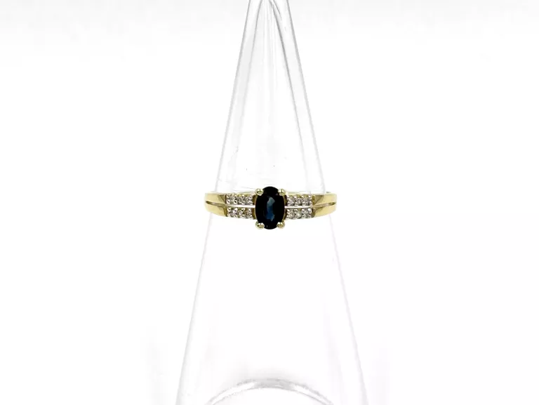ZŁOTY PIERŚCIONEK Z SZAFIREM I DIAMENTAMI 585 1,76G R16 0,04CT