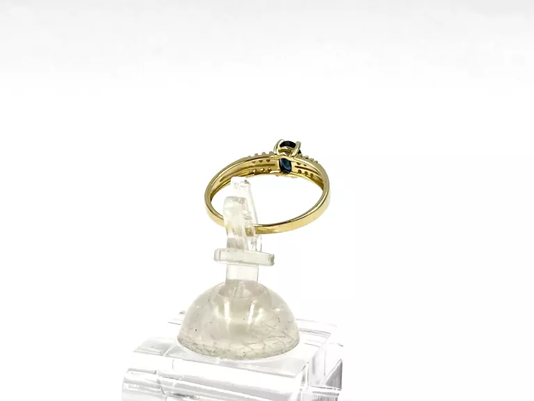 ZŁOTY PIERŚCIONEK Z SZAFIREM I DIAMENTAMI 585 1,76G R16 0,04CT