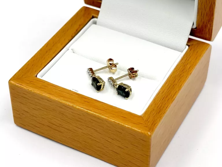 ZŁOTE KOLCZYKI Z SZAFIRAMI I DIAMENTAMI 585 1,29G 0,06CT SZTYFT