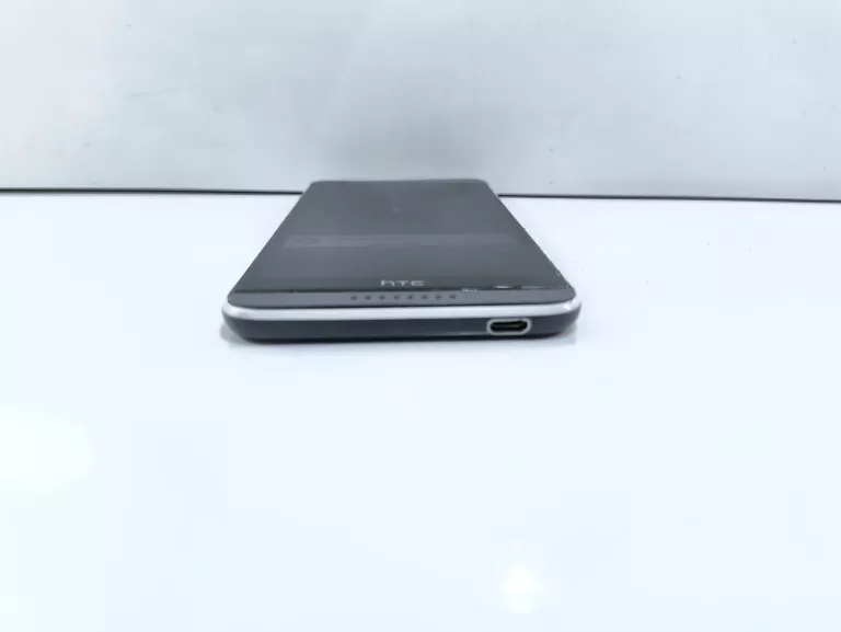 TELEFON HTC DESIRE 820