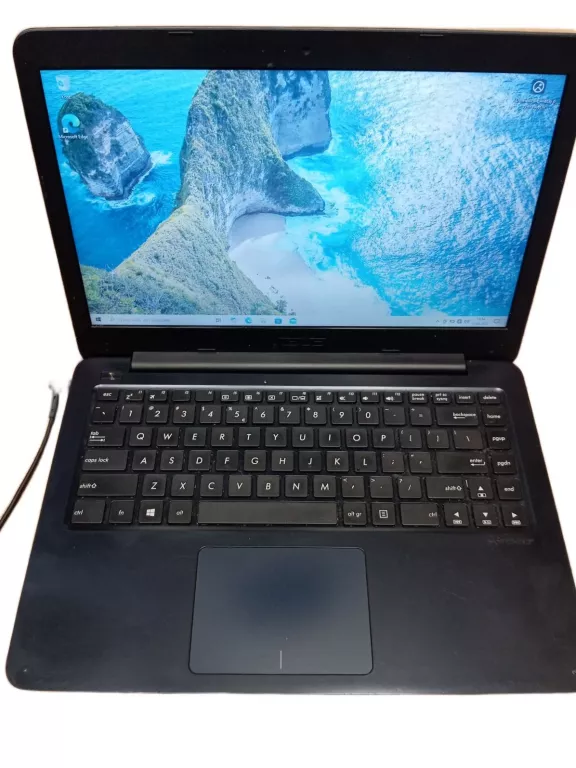 LAPTOP ASUS E402Y AMD E2-7015/AMD RADEON R2/250/4 GB + ZASILACZ