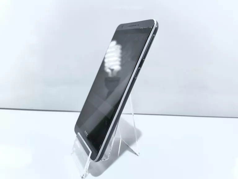TELEFON HTC DESIRE 820
