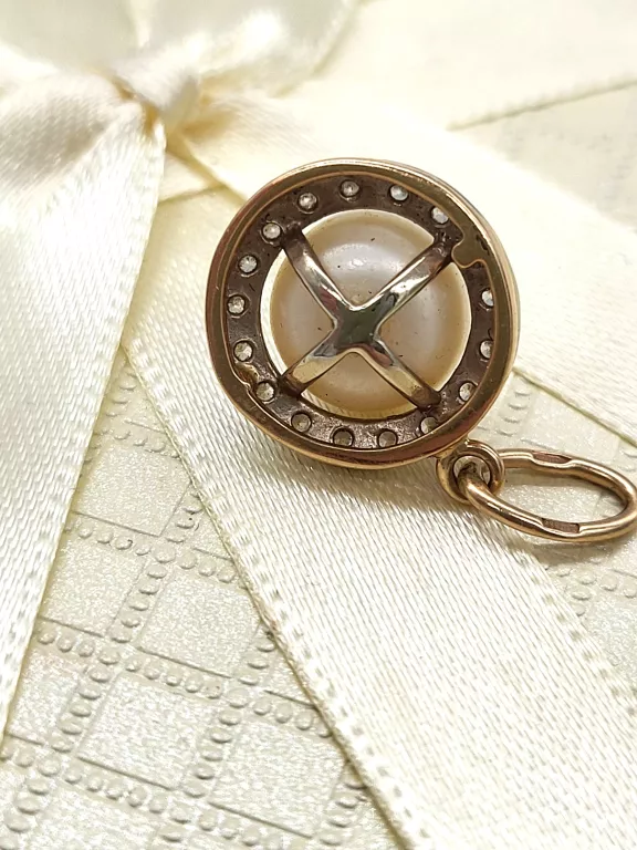 wyjatkowa-piekna-zlota-zawieszka-290g585-kamien-17088-4194304