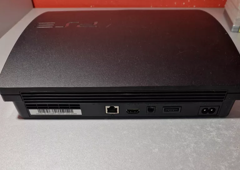 KONSOLA PS3 CECH-2504B+OKABLOWANIE + GRY+ 2 PADY