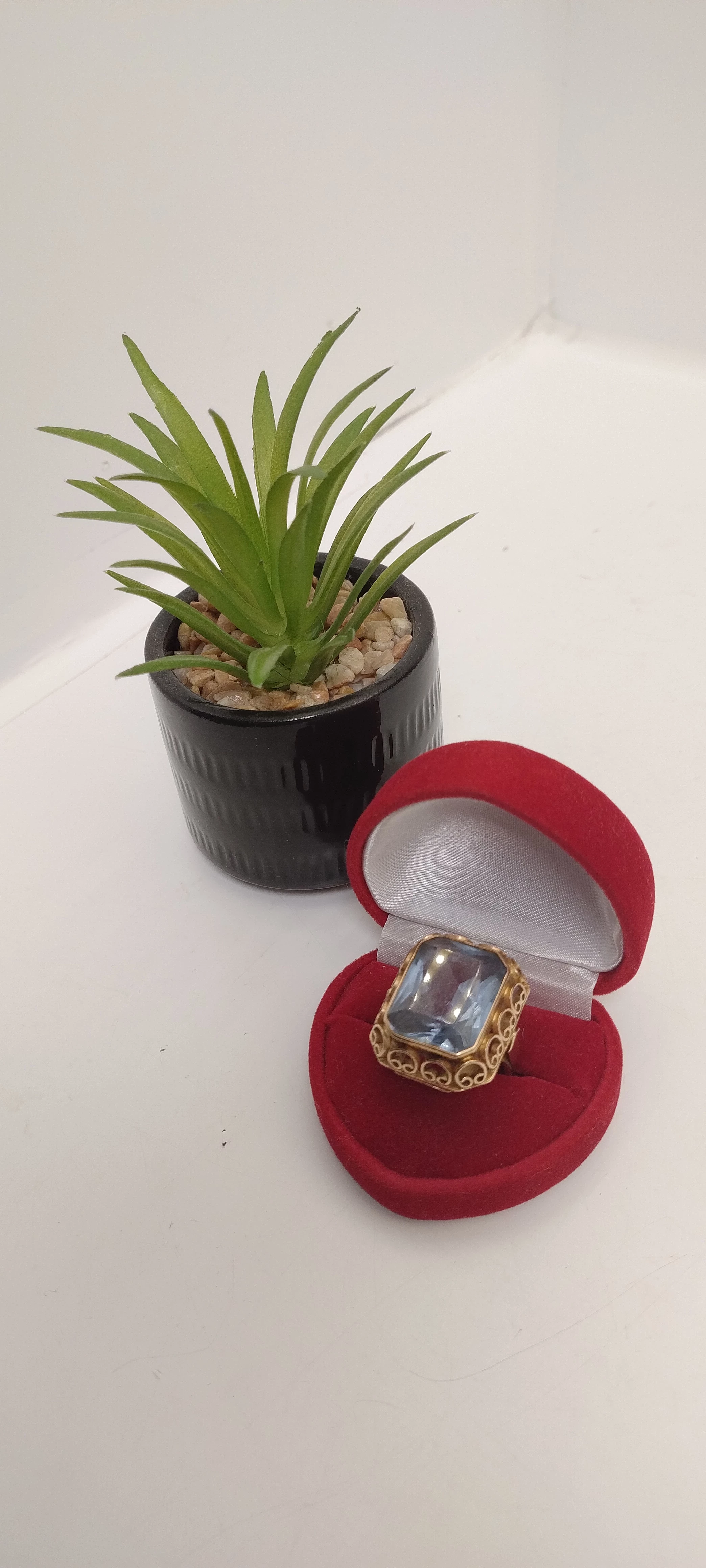 przepiekny-zloty-pierscien-z-kamieniem-p585-1113g-r17-ean-gtin-5904323079079