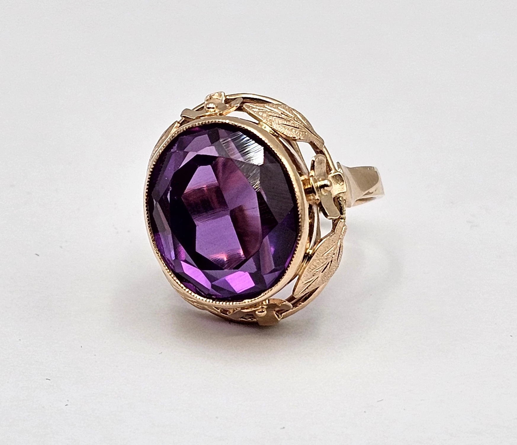 piekny-zloty-pierscionek-z-aleksandrytem-1071g-585-r14-ean-gtin-0725693043072