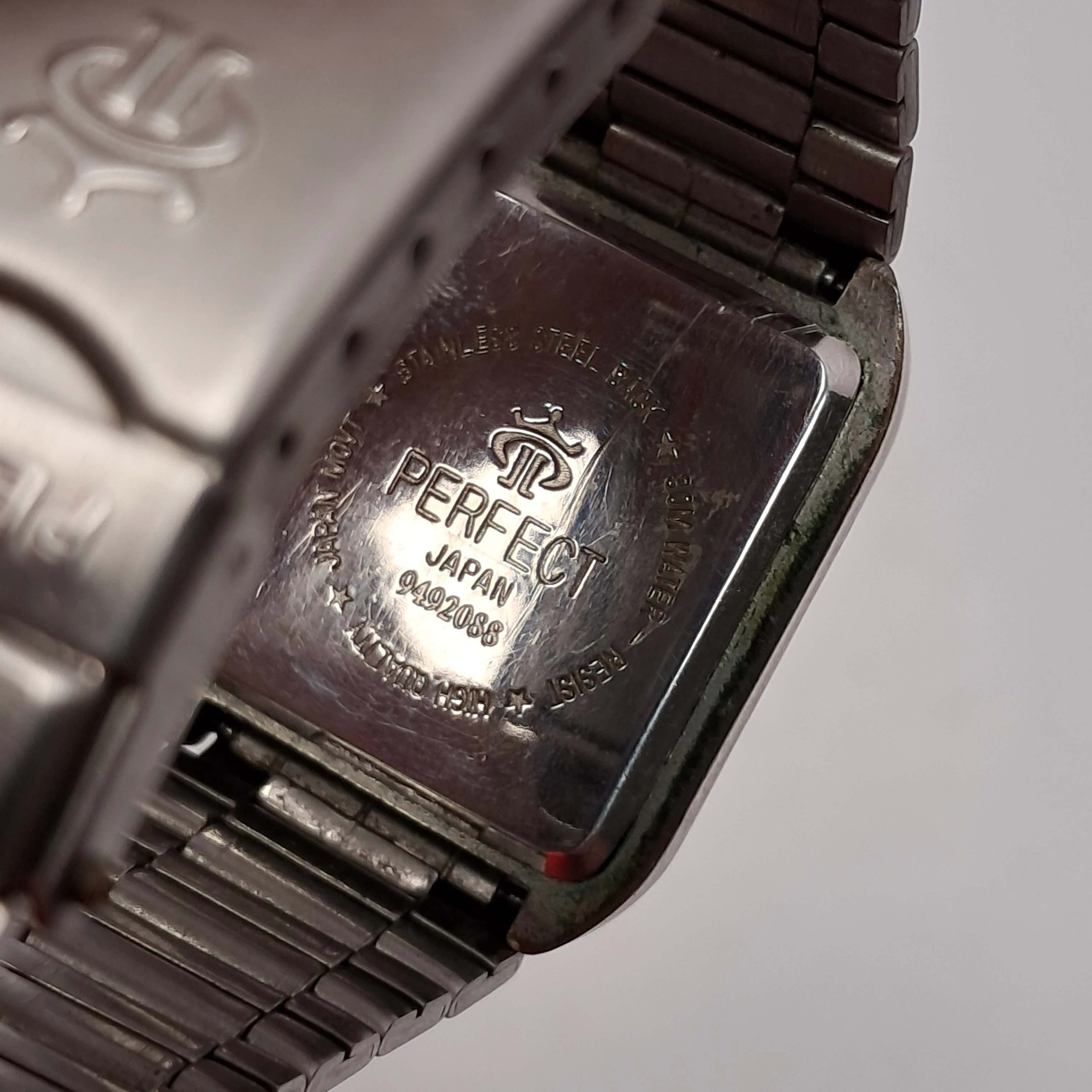 zegarek-perfect-9492088-mechanizm-18738-1