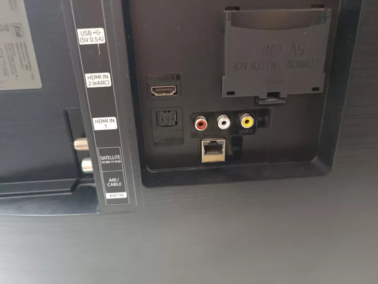 TELEWIZOR SAMSUNG QE43Q65TAU PILOT