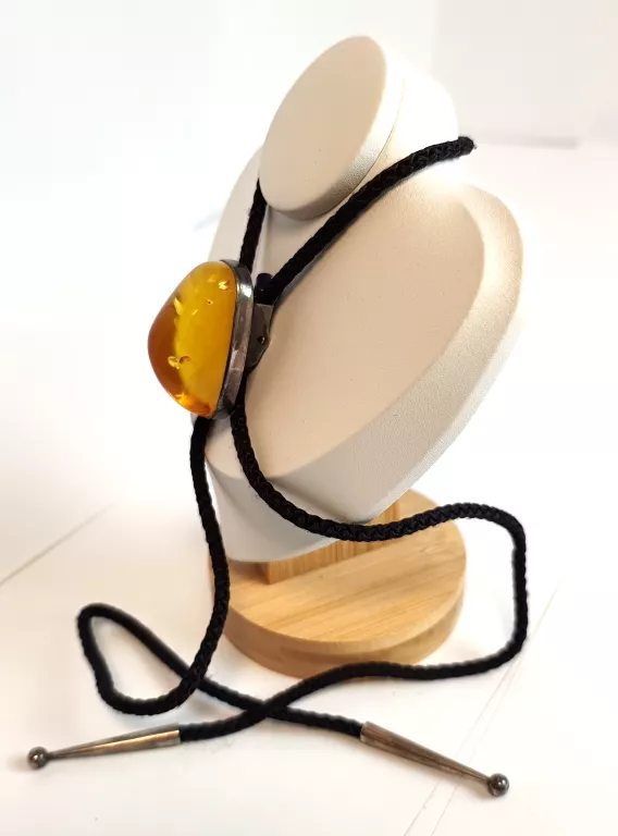 ciekawy-wisiorek-z-bursztynem-oraz-srebrem-92542g-kamienie-221-2