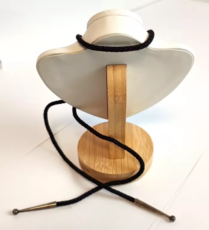 ciekawy-wisiorek-z-bursztynem-oraz-srebrem-92542g-material-dominujacy-223721-2048