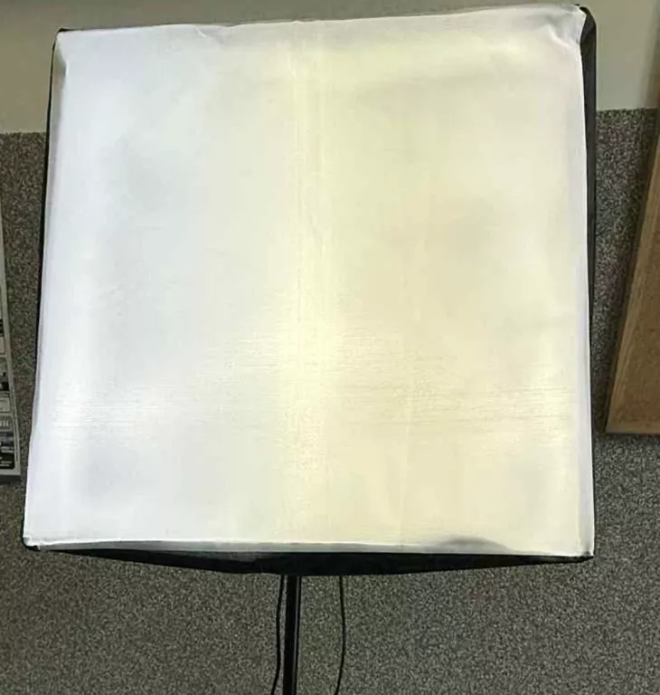 LAMPA SOFTBOX 40X40 CINEGEN