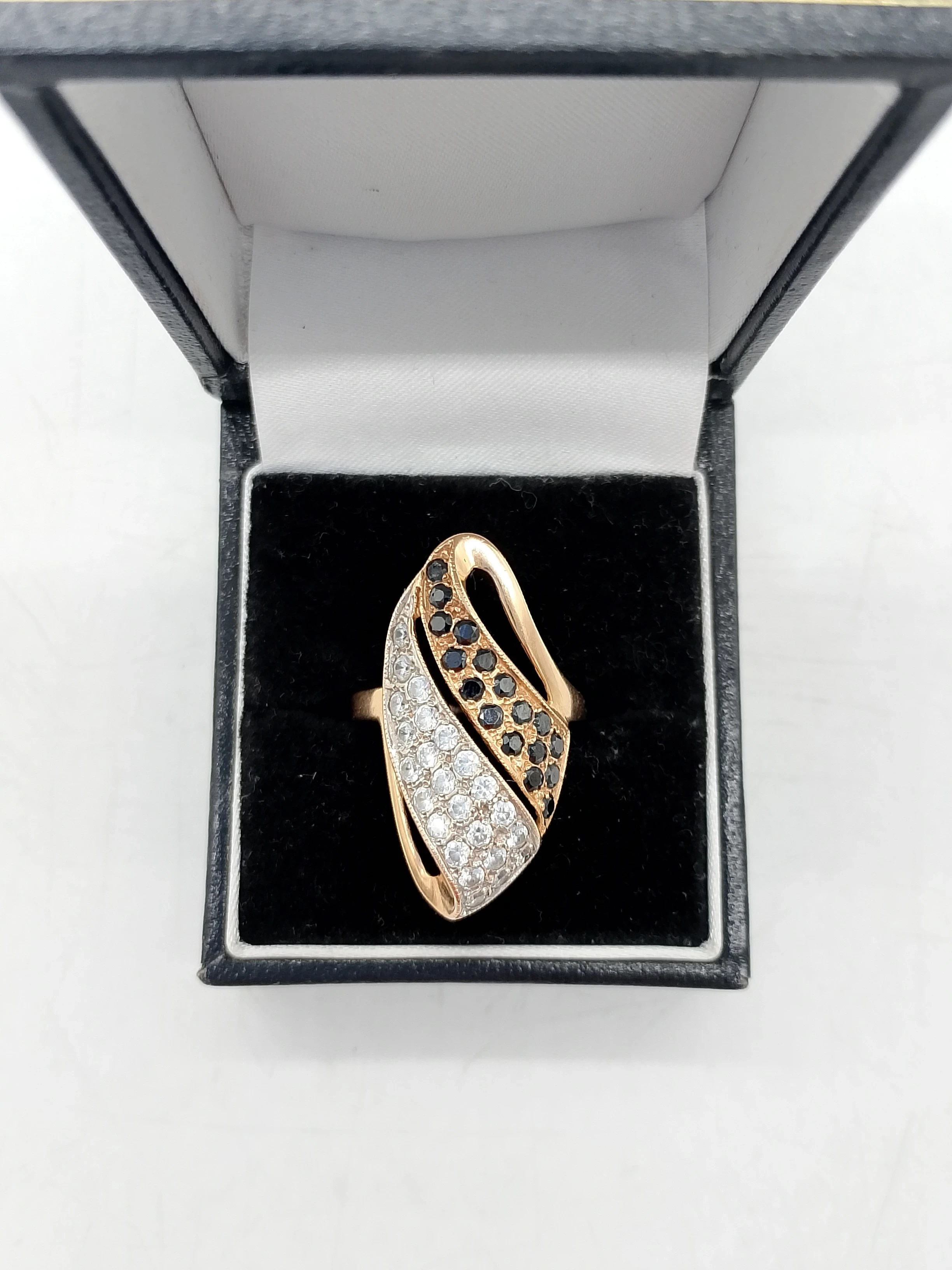 zloty-pierscionek-524-585-r19-ean-gtin-00000000