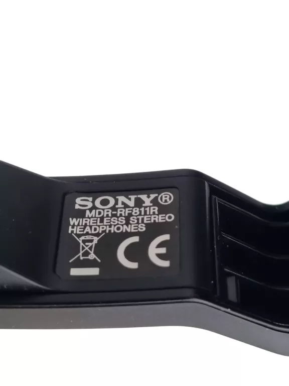 SŁUCHAWKI NAUSZNE BEZPRZEWODOWE SONY MDR-RF811RK Z TRANSMITEREM