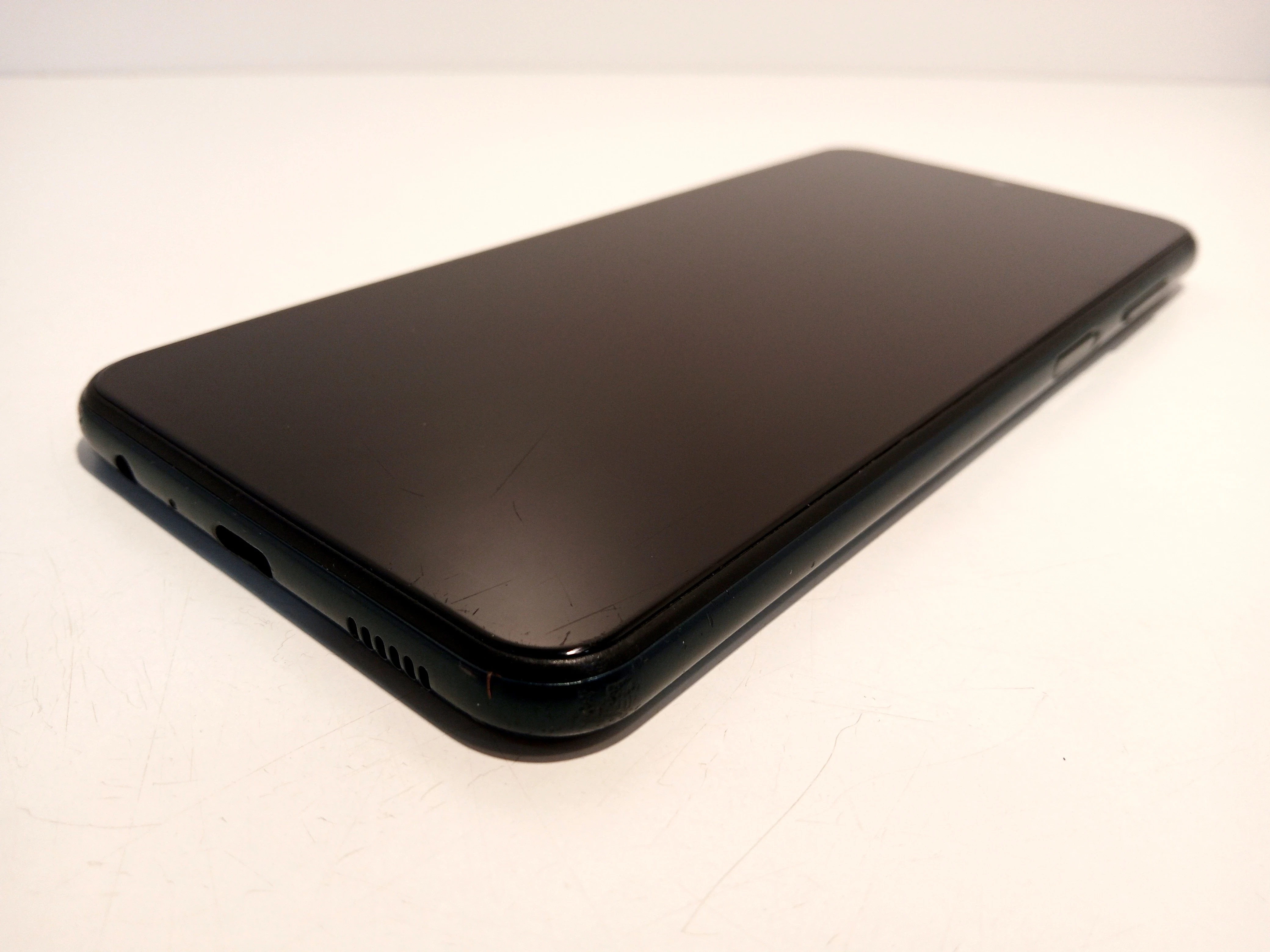 samsung-galaxy-m13-464-gb-stan-11323-2