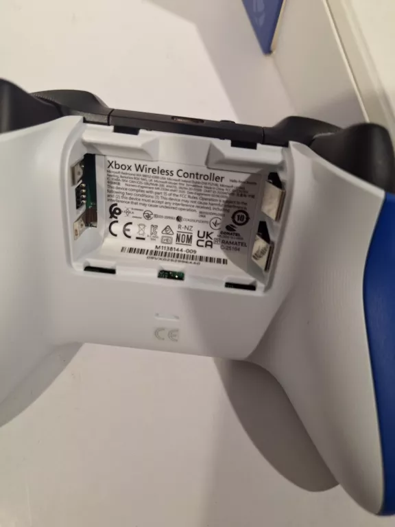 KONTROLER XBOX SERIES X/S SHOCK BLUE PAD BEZPRZEWODOWY NIEBIESKI IMEI 8898