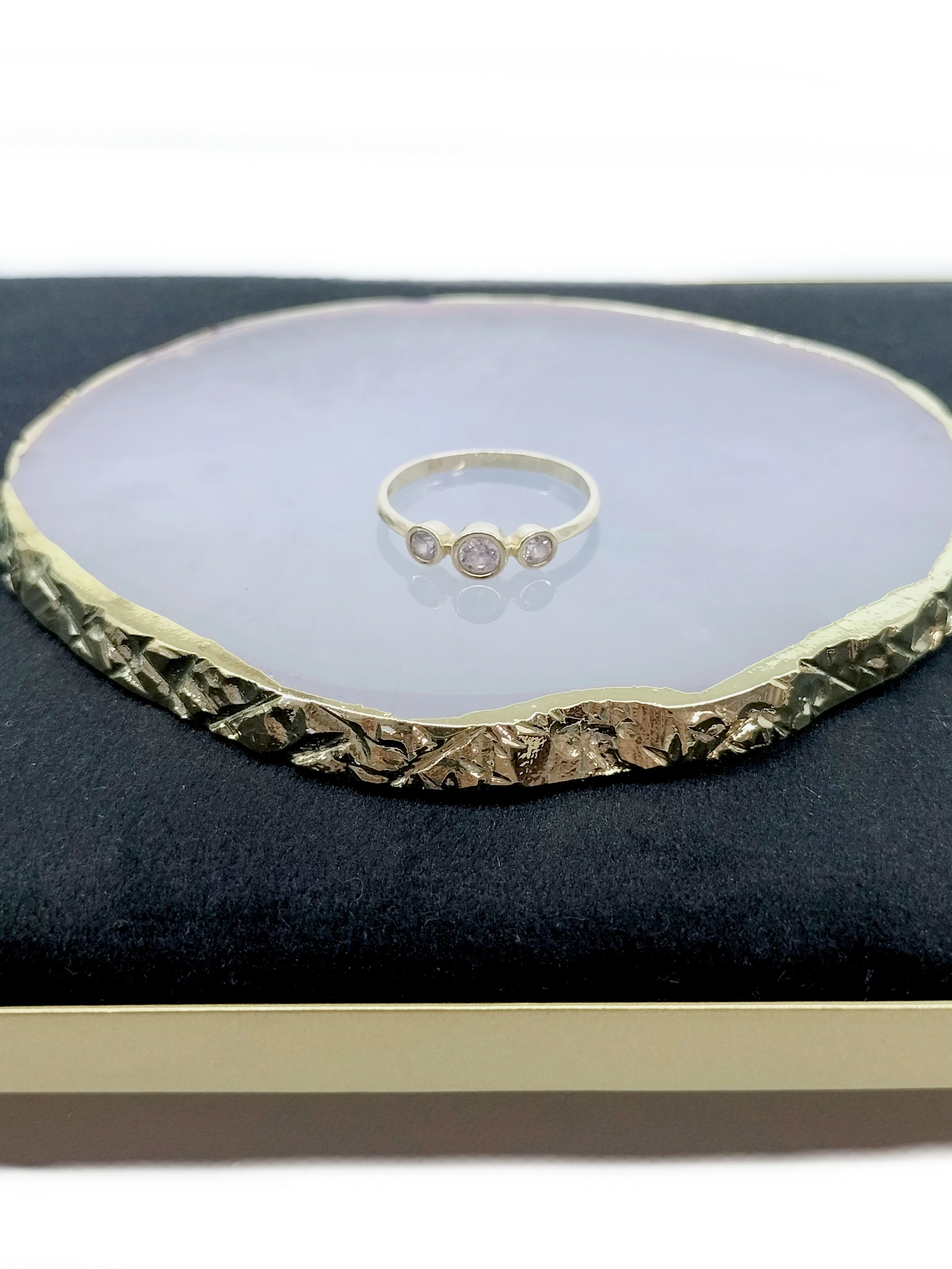 zloty-pierscionek-z-trzema-oczkami-z-cyrkoniami-p585-r19-175g-ean-gtin-5903772052114