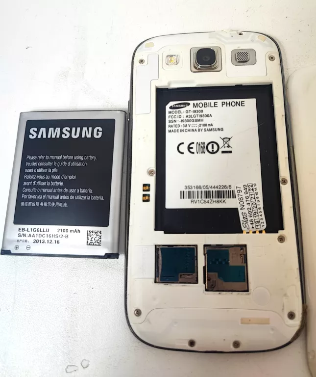TELEFON SAMSUNG GT-19300 358654056210836