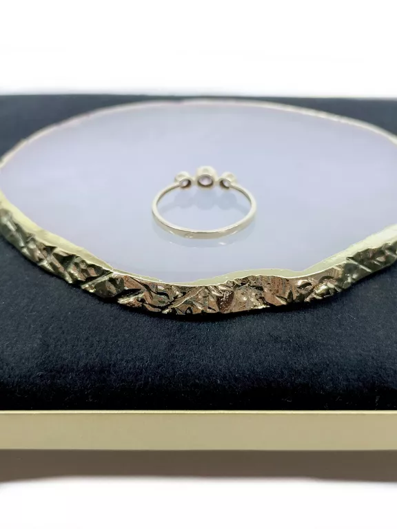 zloty-pierscionek-z-trzema-oczkami-z-cyrkoniami-p585-r19-175g-rodzaj-2205-16