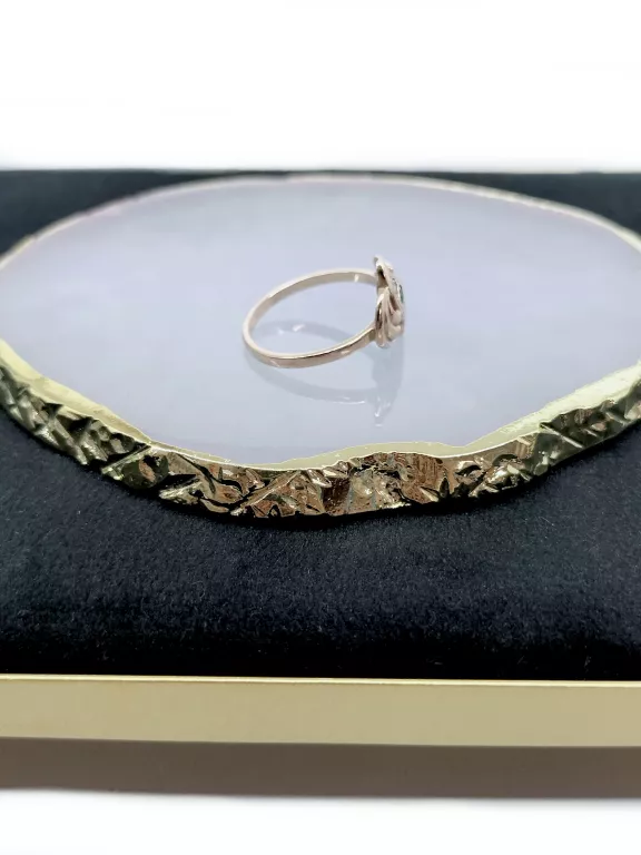 piekny-zloty-pierscionek-z-zielonym-oczkiem-p585-r16-230g-rodzaj-2205-2