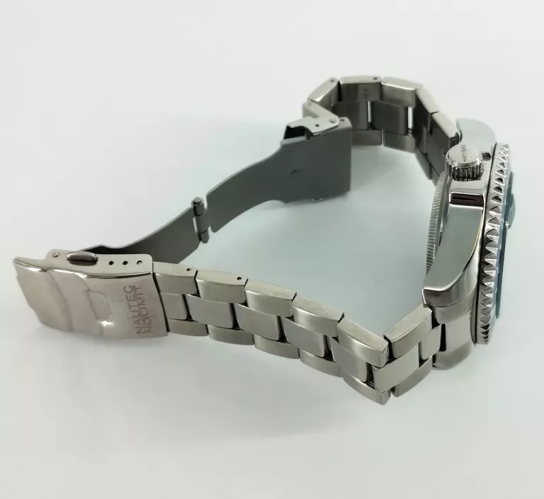 zegarek-nautec-nolimit-105888-ksztalt-koperty-129223-2