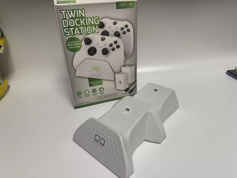 KONSOLA XBOX SERIES S 512 SSD GB FAJNY ZESTAW!