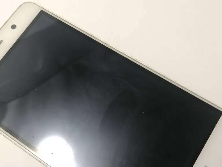TELEFON HUAWEI HUAWEI Y6 / BŁ
