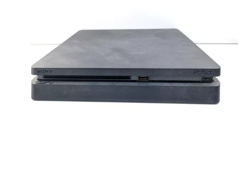 KONSOLA PS4 + PAD + OKABLOWANIE [KARTON]