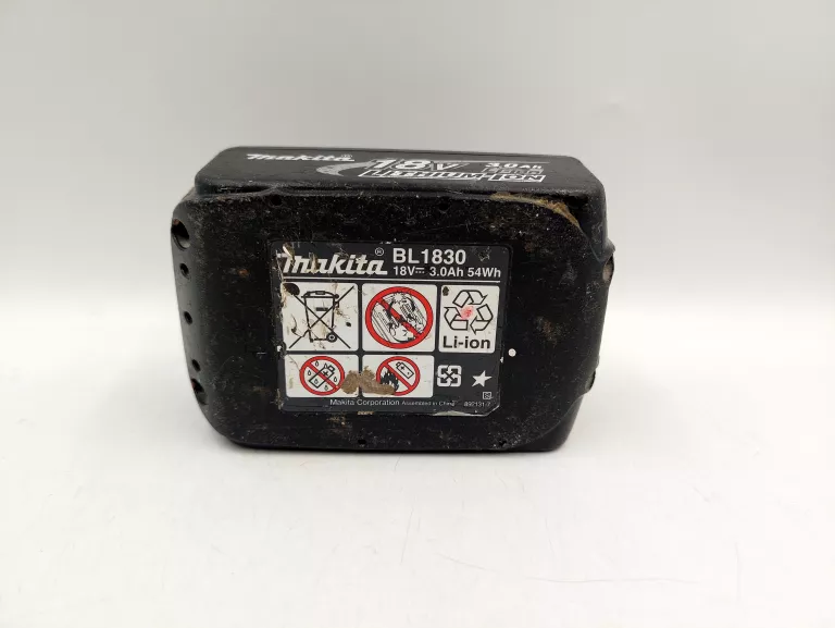 PILARKA TARCZOWA MAKITA DHS680 AKUMULATOROWA