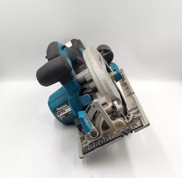 PILARKA TARCZOWA MAKITA DHS680 AKUMULATOROWA