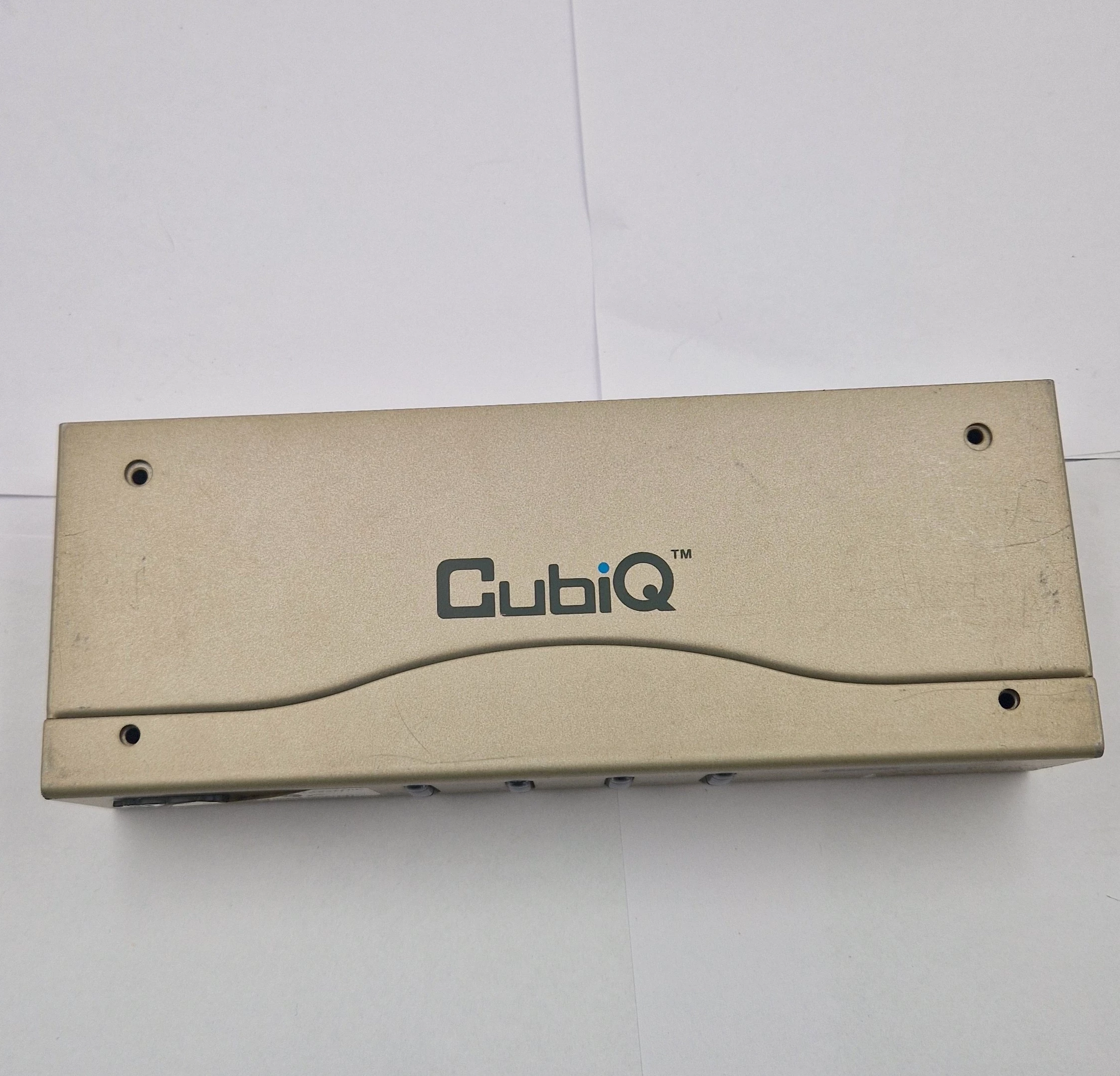 4-portowy-przelacznik-cubiq-aten-cs84u-ean-gtin-4710423777019