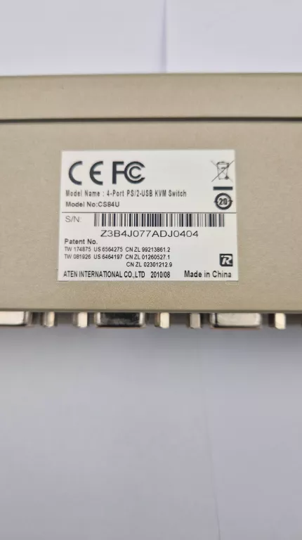 4-portowy-przelacznik-cubiq-aten-cs84u-stan-11323-2