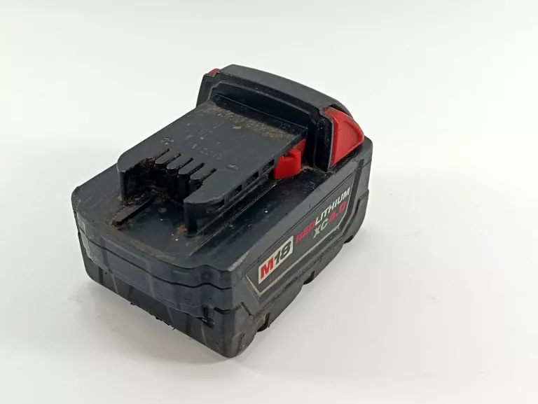 AKUMULATOR MILWAUKEE M18 4.0 AH