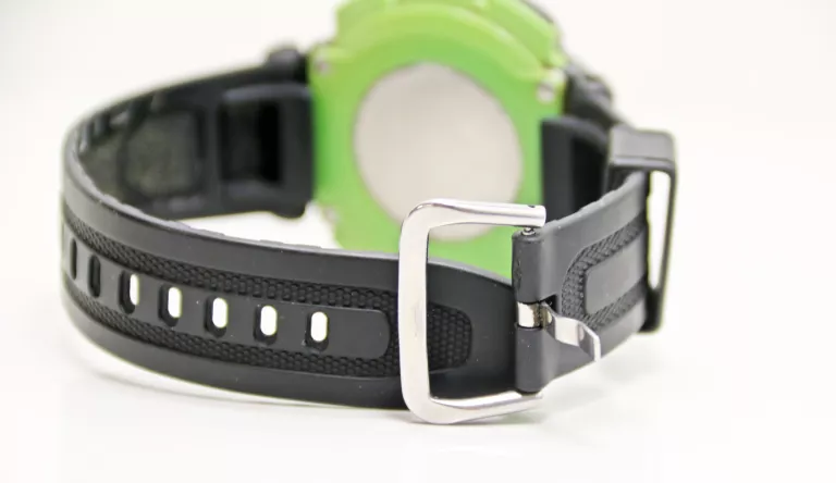 ZEGAREK CASIO PRG-240