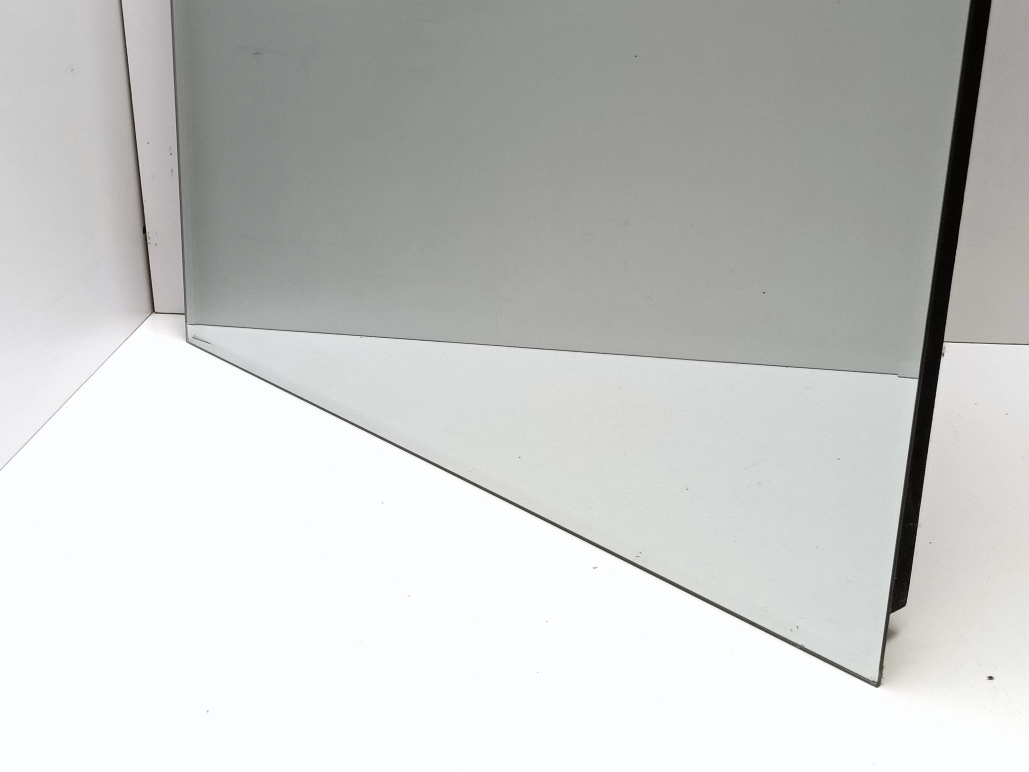 lustro-led-z-efektem-glebi-typ-lustra-11685-4