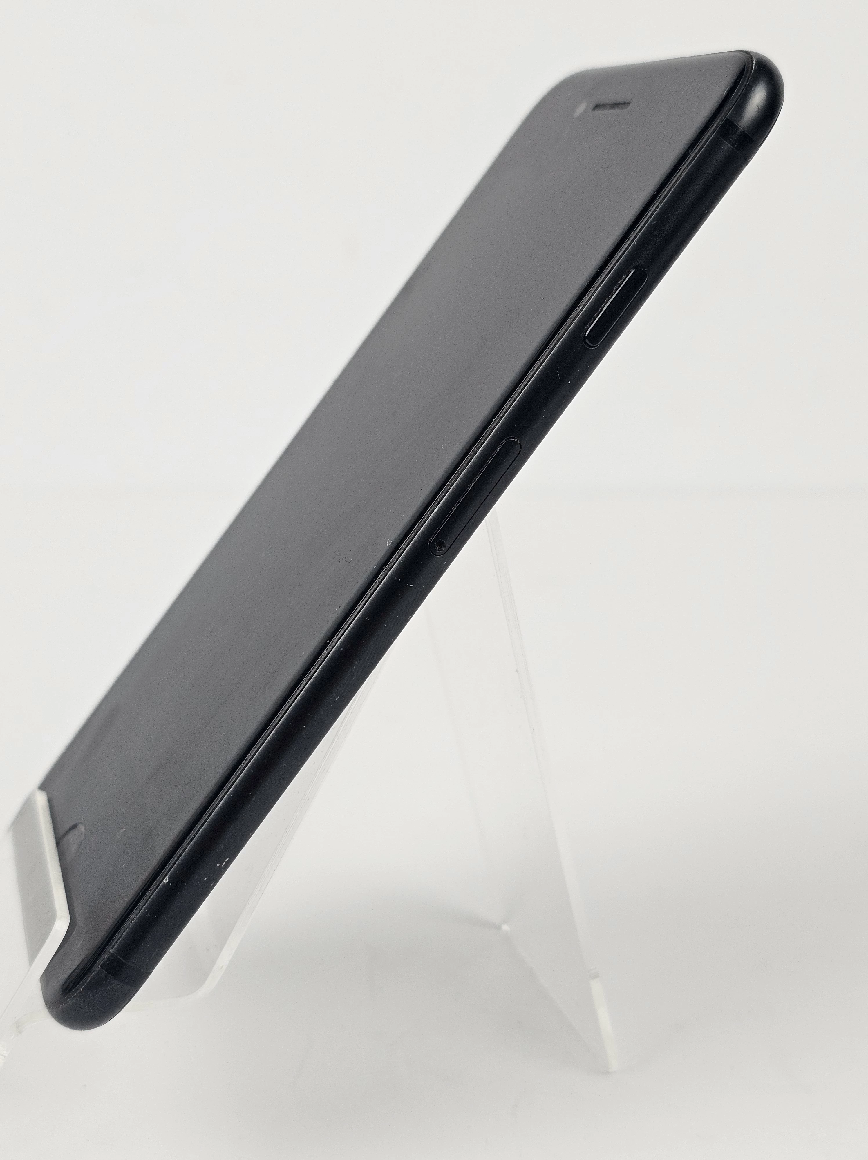 telefon-apple-iphone-7-64gb-bateria-68-czarny-etui-typ-202685-212929