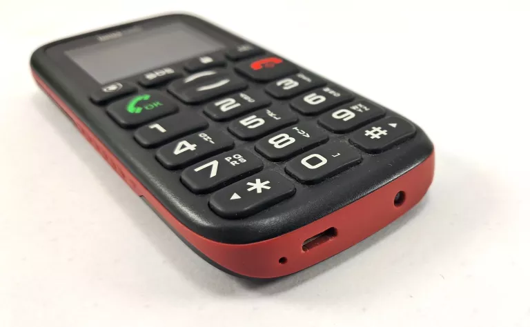 TELEFON MAXCOM MM428BB
