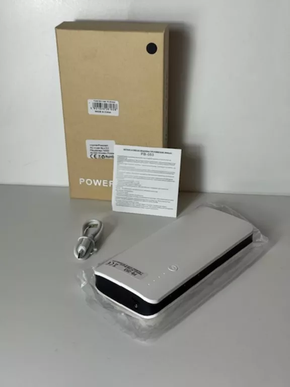 POWERBANK 20 000 MAH + KABEL 3XUSB BIAŁY MODEL NO PB-053