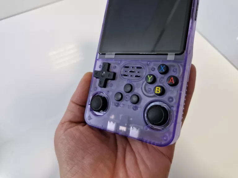 PRZENOŚNA KONSOLA R36S DO GIER RETRO GAMEBOY
