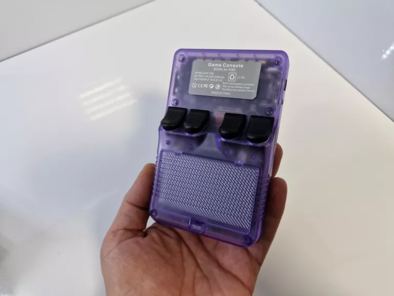 PRZENOŚNA KONSOLA R36S DO GIER RETRO GAMEBOY