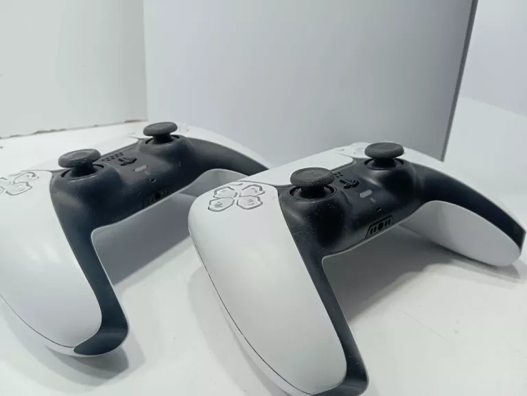 KONSOLA  PLAYSTATION 5 SLIM  2 PADY