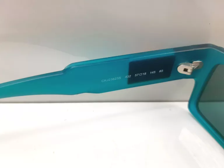 OKULARY PRZECIWSŁONECZNE CK CKJ23623S