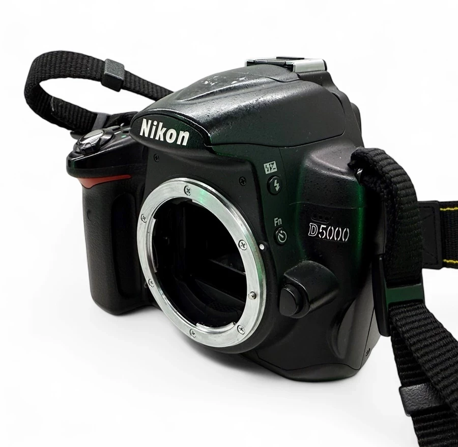 lustrzanka-nikon-d5000-obiektyw-nikon-af-s-nikkor-18-200mm-super-cena-wizjer-206922-228850