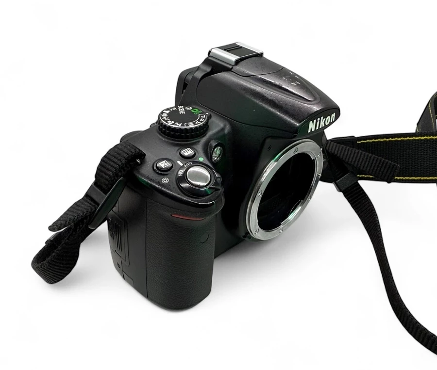 lustrzanka-nikon-d5000-obiektyw-nikon-af-s-nikkor-18-200mm-super-cena-zdjecia-seryjne-400