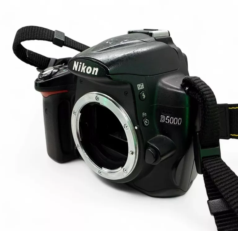 lustrzanka-nikon-d5000-obiektyw-nikon-af-s-nikkor-18-200mm-super-cena-wizjer-206922-228850