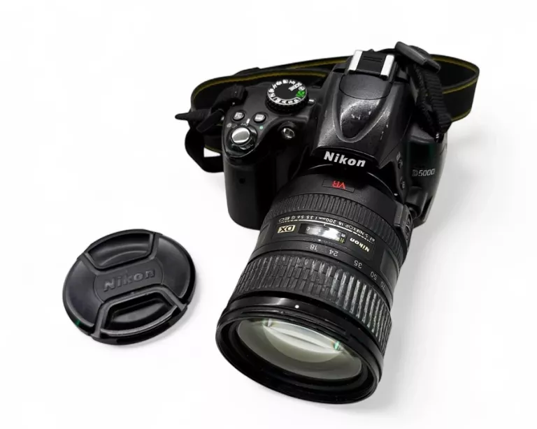 lustrzanka-nikon-d5000-obiektyw-nikon-af-s-nikkor-18-200mm-super-cena-przekatna-ekranu-270