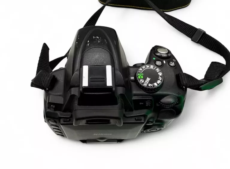 lustrzanka-nikon-d5000-obiektyw-nikon-af-s-nikkor-18-200mm-super-cena-rozmiar-matrycy-206882-228774