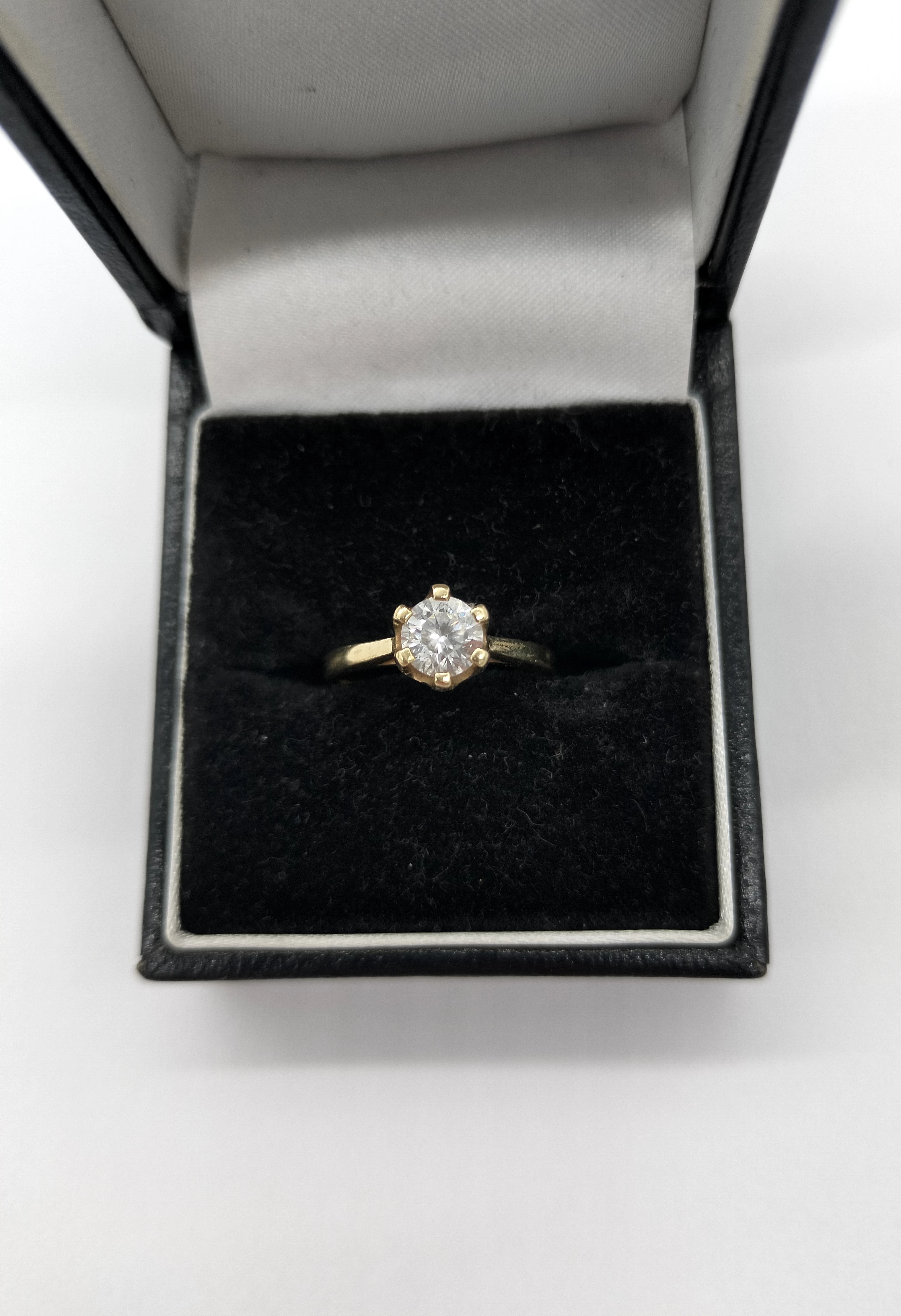 wyrob-jubilerski-uzywany-zloty-pierscionek-251-585-stan-11323-2