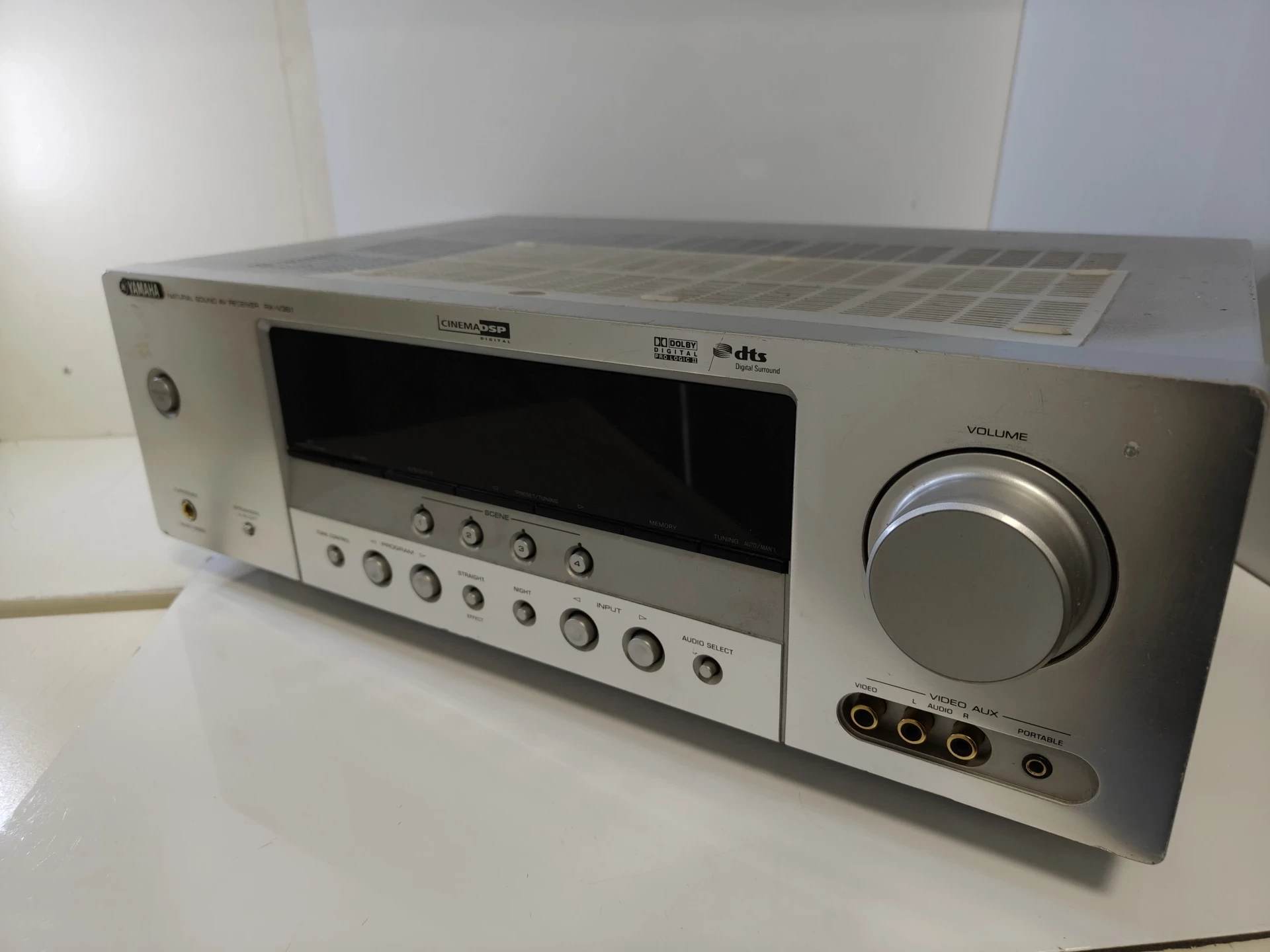 amplituner-yamaha-rx-v361-stan-11323-2